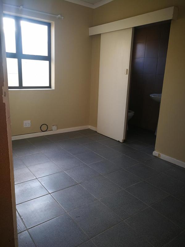 To Let 2 Bedroom Property for Rent in Rylands Western Cape